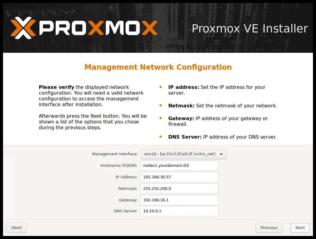 安装器中的管理网络配置。网卡、IP、网关和 DNS 应填写本机网络参数；截图地址不属于读者的可用配置。